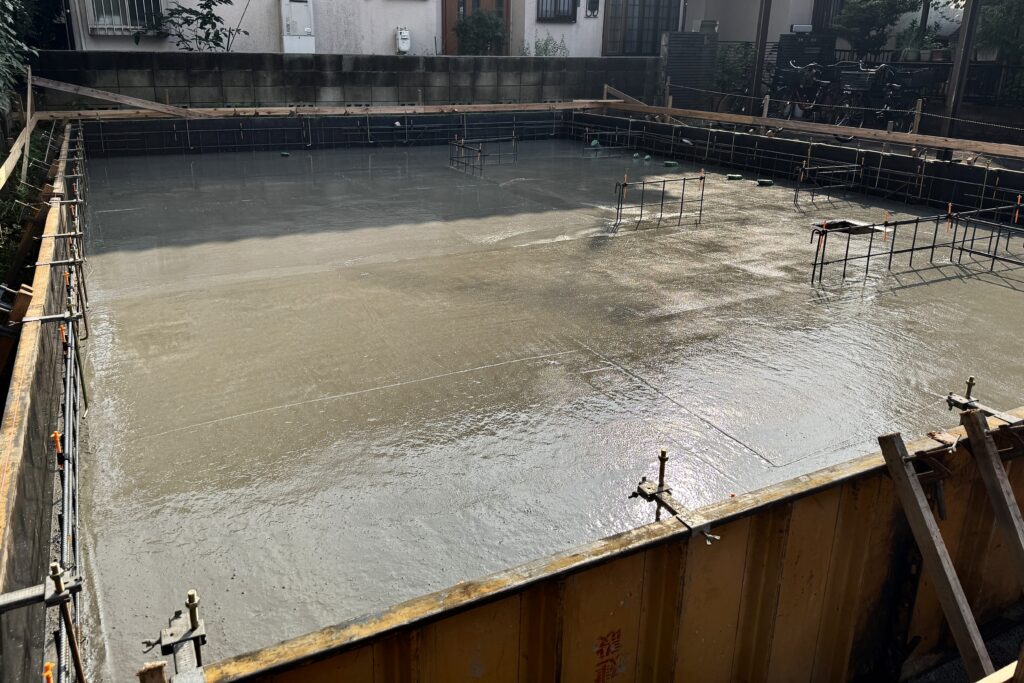 基礎コンクリート 打設