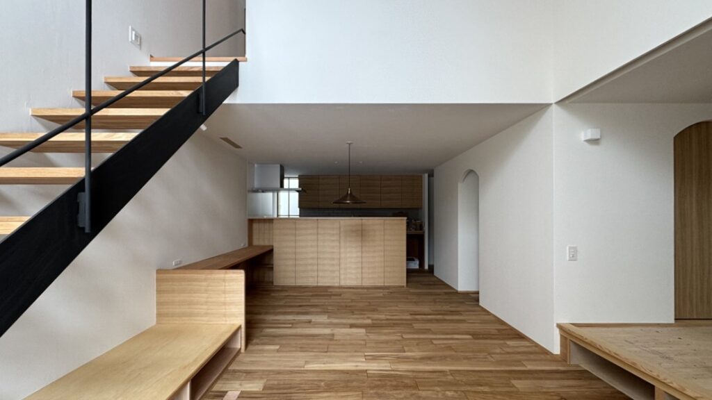 リビングダイニング　自然素材の家